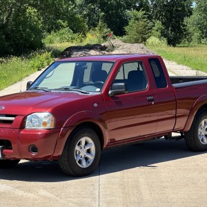 2004 nissan frontier-xe photo