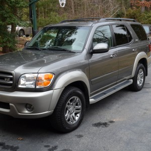 2004 toyota sequoia photo
