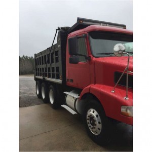 2004 volvo-truck vhd photo