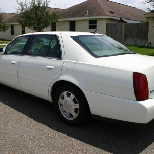 2005 cadillac deville photo