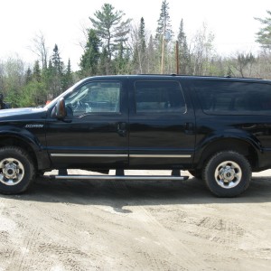 2005 ford excursion photo