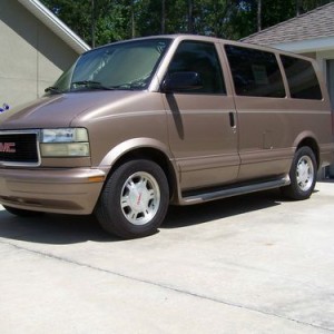 2005 gmc safari photo