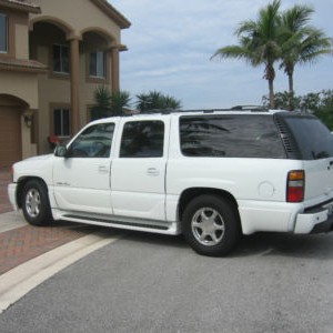 2005 gmc yukon-denali-xl photo