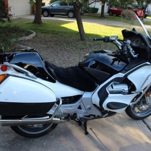 2005 honda st1300pa photo