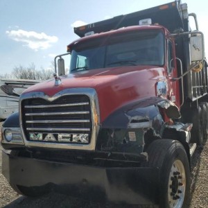 2005 mack 700-cv700 photo