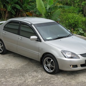 2005 mitsubishi lancer photo
