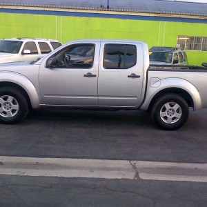 2005 nissan frontier-le-nismo-se photo