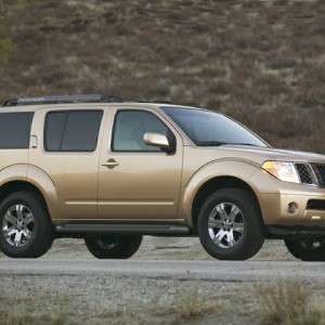 2005 nissan pathfinder photo