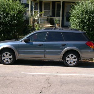 2005 subaru outback photo