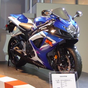 2005 suzuki gsx-r1000 photo