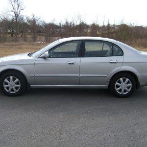 2005 suzuki verona photo