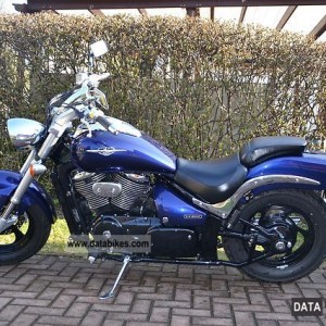 2005 suzuki vz800 photo