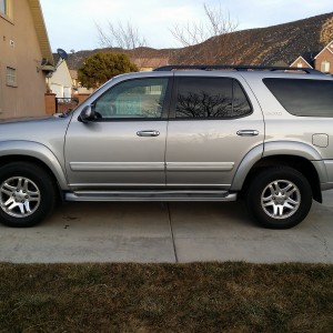2005 toyota sequoia photo
