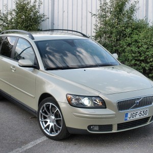 2005 volvo v50 photo
