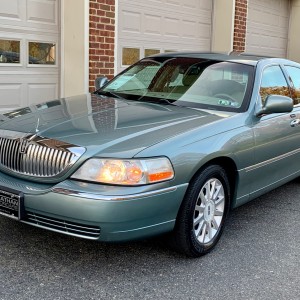 2006 lincoln town-car-signature-limited photo