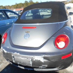 2006 volkswagen new-beetle-conv-pkg2 photo