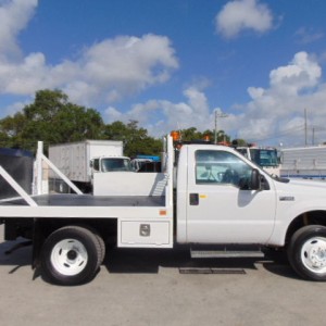 2007 freightliner xc-f-formed-rail-rear-engine-motor-home-chassis photo