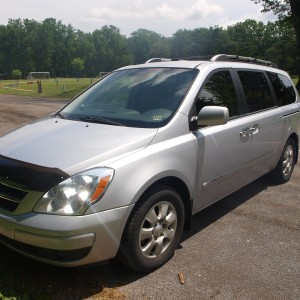 2007 hyundai entourage photo