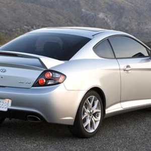 2007 hyundai tiburon photo