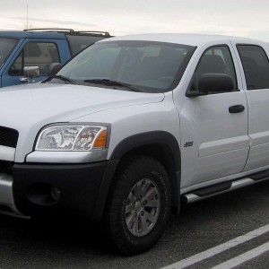 2007 mitsubishi raider photo