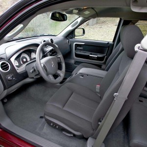 2008 mitsubishi raider photo