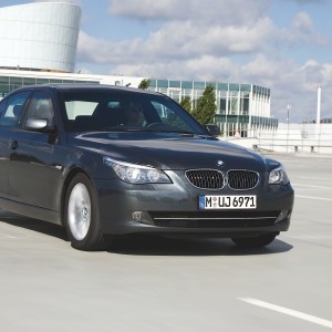 2009 bmw 528i photo