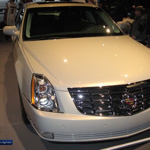 2009 cadillac dts photo