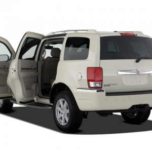 2009 chrysler aspen photo
