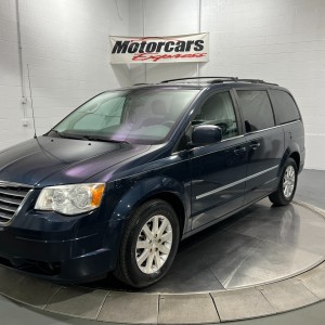 2009 chrysler town-country-touring photo