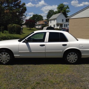 2009 ford crown-victoria photo