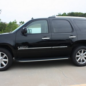2009 gmc yukon-denali photo