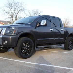 2009 nissan titan photo