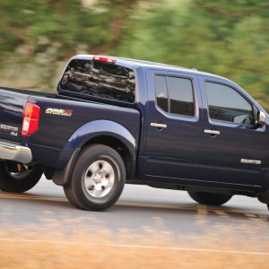 2009 suzuki equator photo