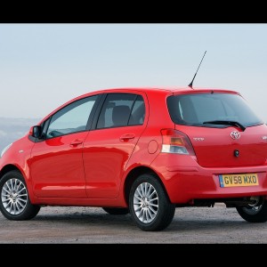 2009 toyota yaris photo