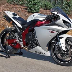 2009 yamaha yzf-r1 photo