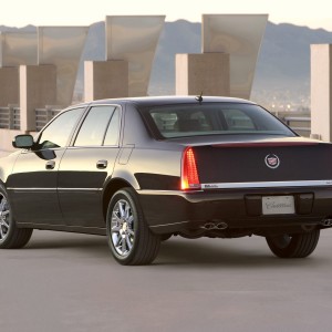 2010 cadillac dts photo
