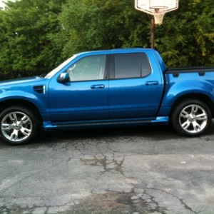 2010 ford explorer-sport-trac-limited photo