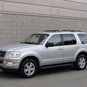 2010 ford explorer-xlt photo