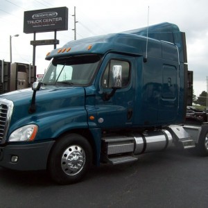2010 freightliner cascadia photo