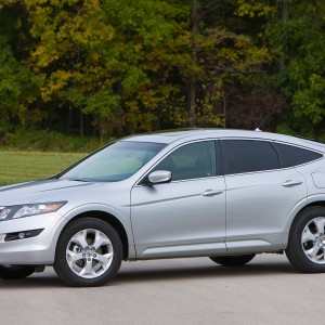 2010 honda crosstour photo
