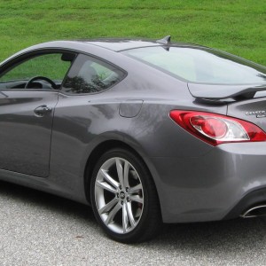 2010 hyundai genesis-coupe-base-grand-touring-track photo