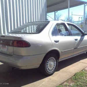 2010 nissan sentra photo