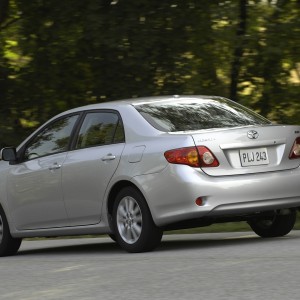 2010 toyota corolla photo