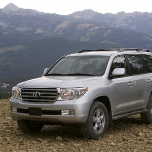 2010 toyota landcruiser photo