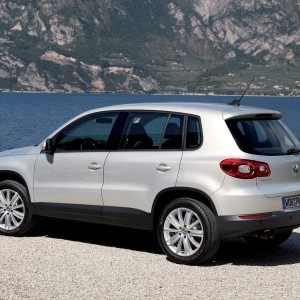 2010 volkswagen tiguan photo