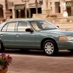 2011 ford crown-victoria photo
