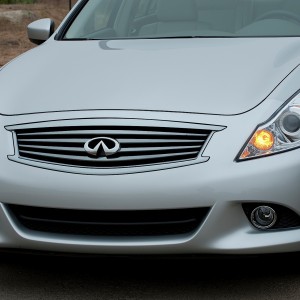 2011 infiniti g25 photo
