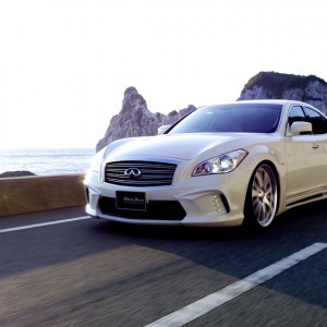 2011 infiniti m56 photo