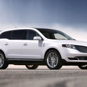 2011 lincoln mkt photo