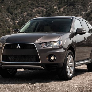 2011 mitsubishi outlander photo
